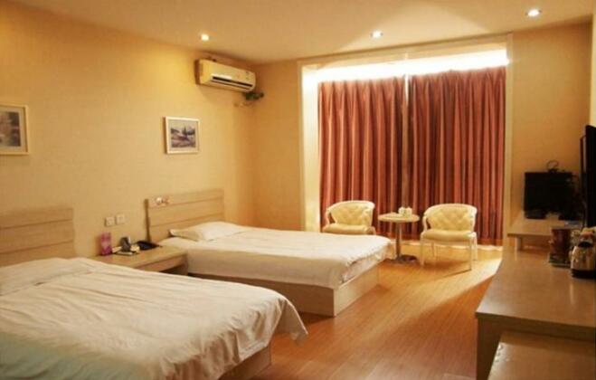 Daily Holiday Business Inn - Photo4