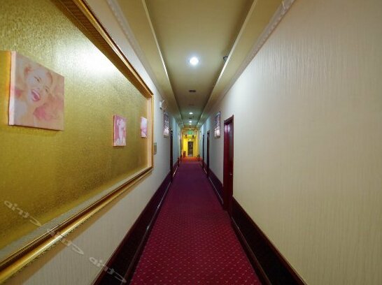 Yijia 520 Theme Hotel - Photo4