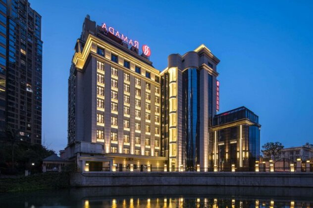 Leshan Ramada Hotel - Photo4