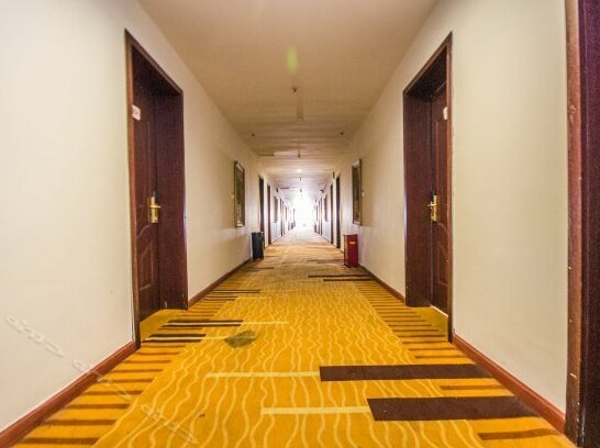 Merry Home Hotel Leshan - Photo2