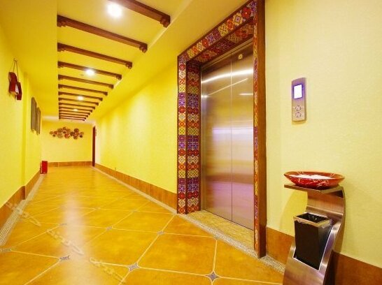 Monterreys Hotel - Photo3