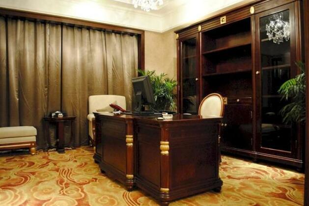 Jingcheng International Business Hotel - Photo2