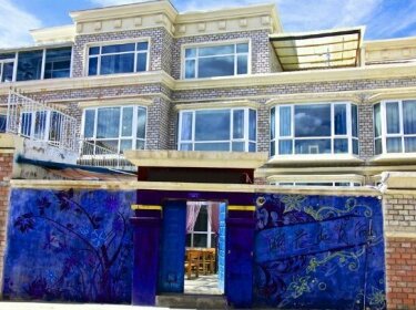 Lhasa Baishang Theme Hotel