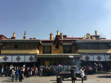 Lhasa Jinzang Hotel