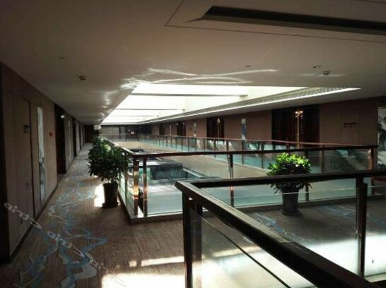 Min Shan Jin Sheng Hotel - Photo4