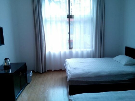 Peaceful Hotel - Photo2