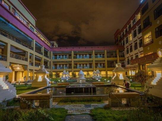 Shellong Manor