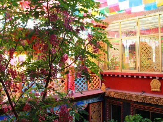 Snow White Elephant Hotel - Photo5