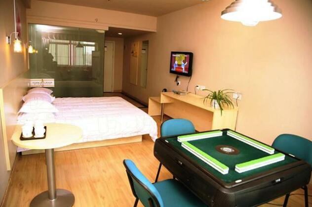 Super 8 Lianyungang Railway Station Square - Photo5
