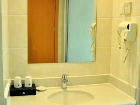 GreenTree Inn Liaocheng DongE County Culture Street Express Hotel - Photo3