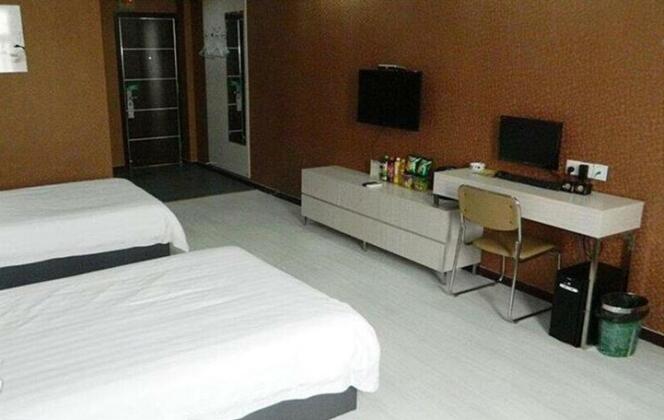 UNi Theme Hotel - Photo2