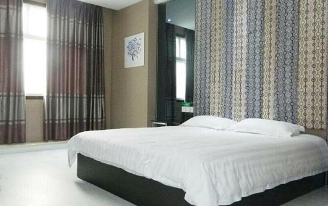 UNi Theme Hotel - Photo5