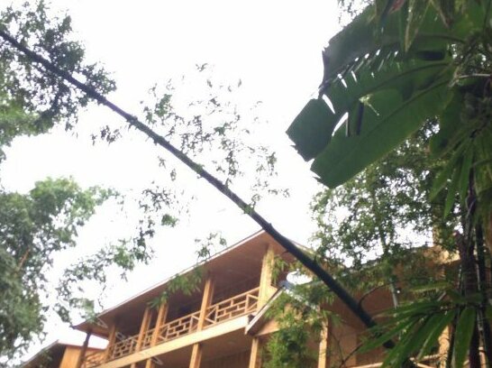 Siji Huahai Cabin Holiday Hotel - Photo3