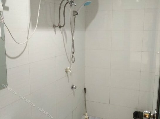 Siji Huahai Cabin Holiday Hotel - Photo4