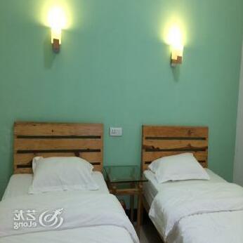 Yifan International Youth Hostel - Photo4