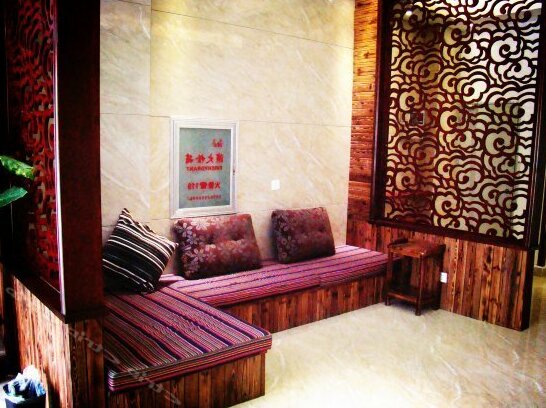701 Express Hotel Lijiang Holiday - Photo2