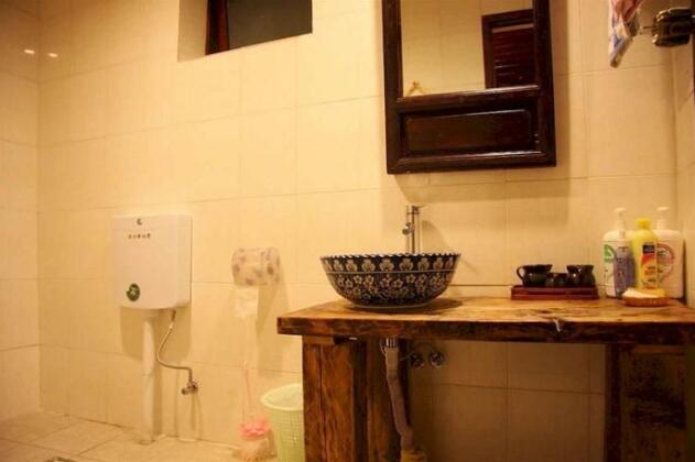 Adu's Room Inn- Shuhe - Photo2