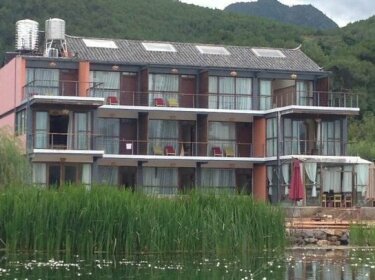 Chunshu Lakeview Holiday Inn