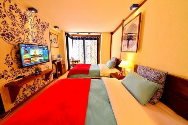 Flower Moon Inn - Photo2