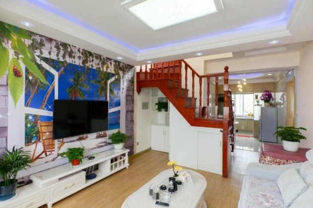Four Bedroom Apartment with Mountain View - Photo5