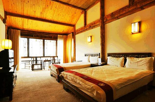 Golden Waterfront Inn Lijiang