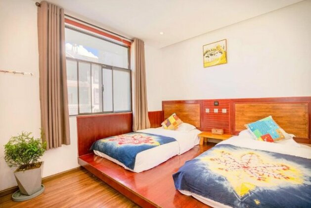 Lijiang Family Holiday Villa Hotel - Photo3