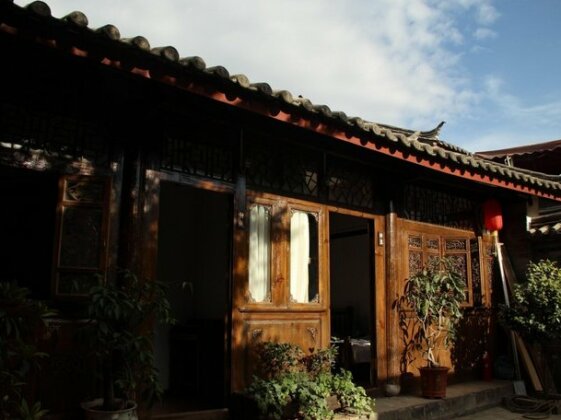 Lijiang Folk House Hotel - Photo2