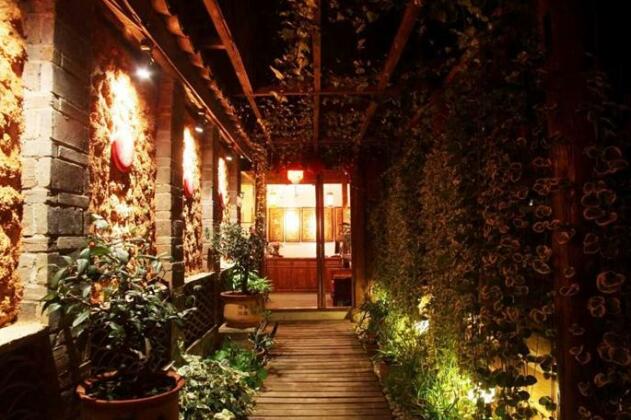Lijiang Homeland Inn Courtyard 1 - Photo2