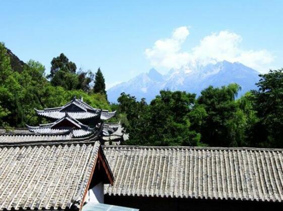 Lijiang line of thatched cottage Yododo Inn