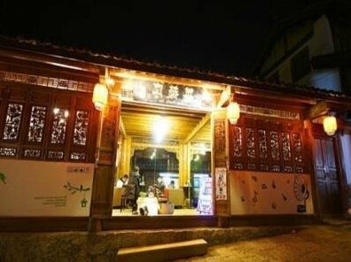 Lijiang Lvys Family Inn