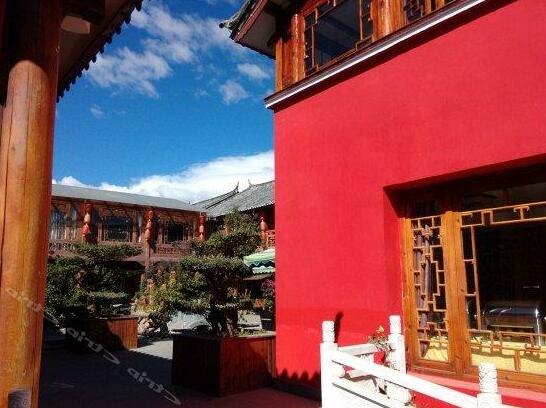 Lijiang No 9 Resort Yard