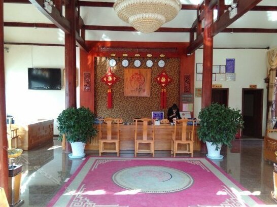 Lijiang No 9 Resort Yard - Photo4