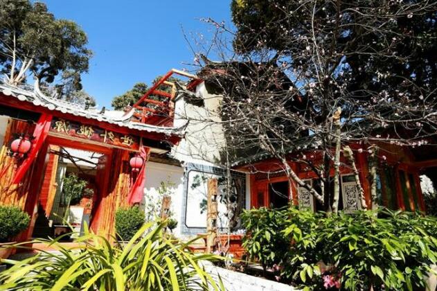 Lijiang Shiwai Taoyuan Inn