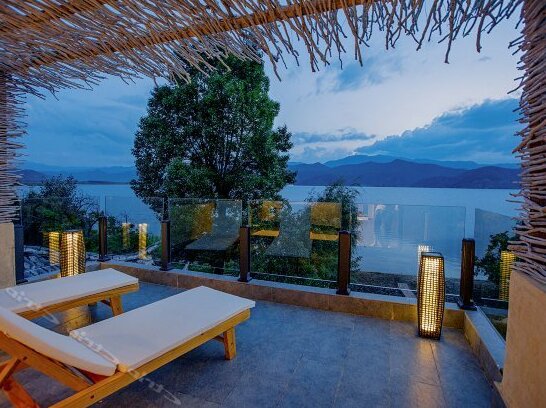 Lugu Lake Pusu Seaview Holiday Inn - Photo3