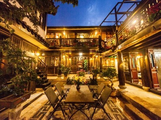 Romantic Snowy Night Inn Lijiang - Photo4