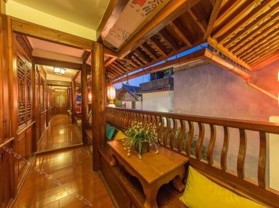 Saturday Inn - Photo2