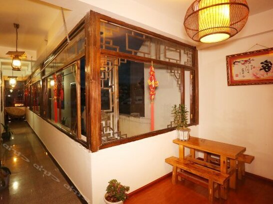 Two Cattle Inn Lijiang - Photo4