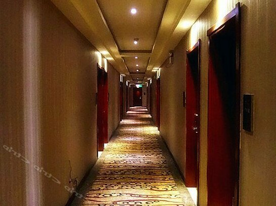 Ronghexiang Business Hotel - Photo2