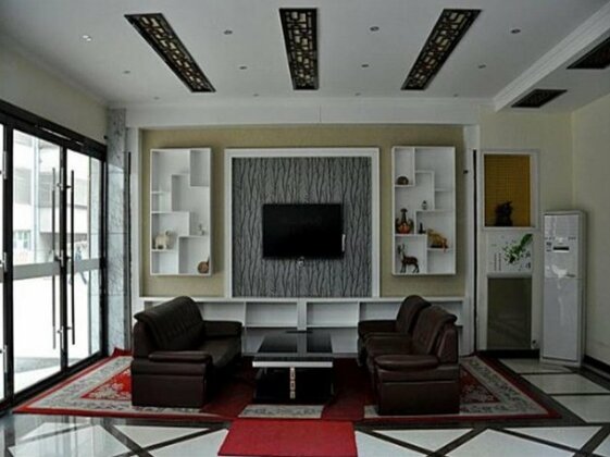 1818 Business Hotel - Photo2