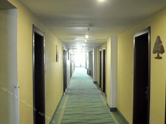 Green Ttee Inn LinYi YinQueShan Road Hotel - Photo4