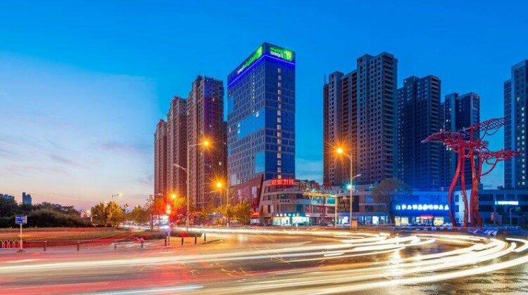 Holiday Inn Express Linyi Riverside
