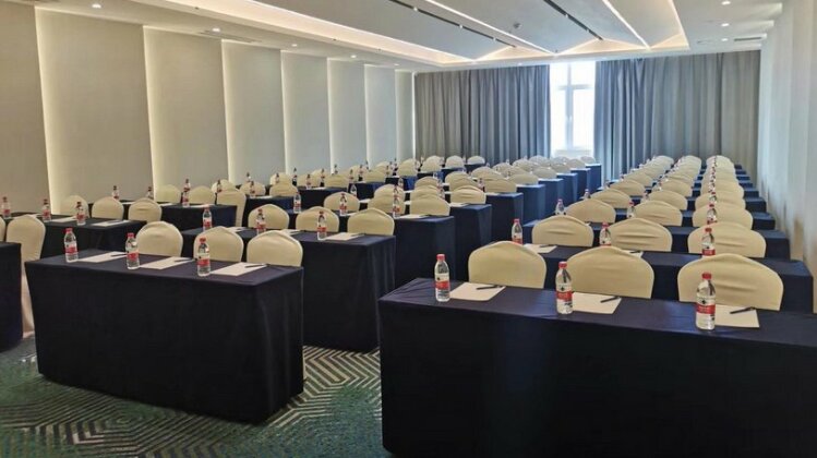Holiday Inn Express Linyi West - Photo3