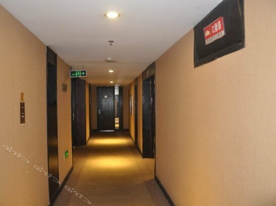 Labour Building Commercial Hotel - Photo3