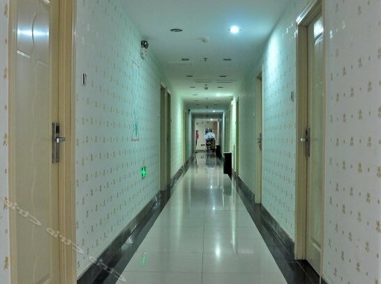Landi Business Hotel - Photo4