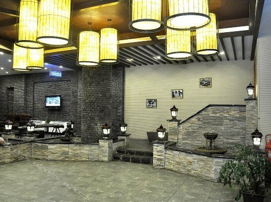 Pineapple Hotel Linyi - Photo3