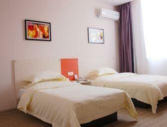 Super 8 Hotel Yishui - Photo3