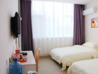 Super 8 Hotel Yishui - Photo4