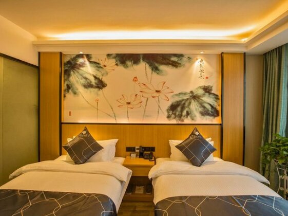 Chonpines Hotel Lishui Huadun Street - Photo2