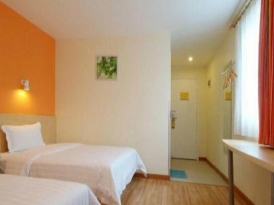 7days Inn Liuzhou Yuejin Road - Photo4