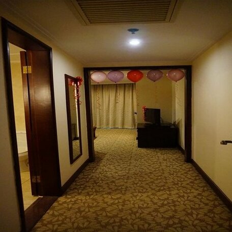 Huatian Century Hotel - Photo4